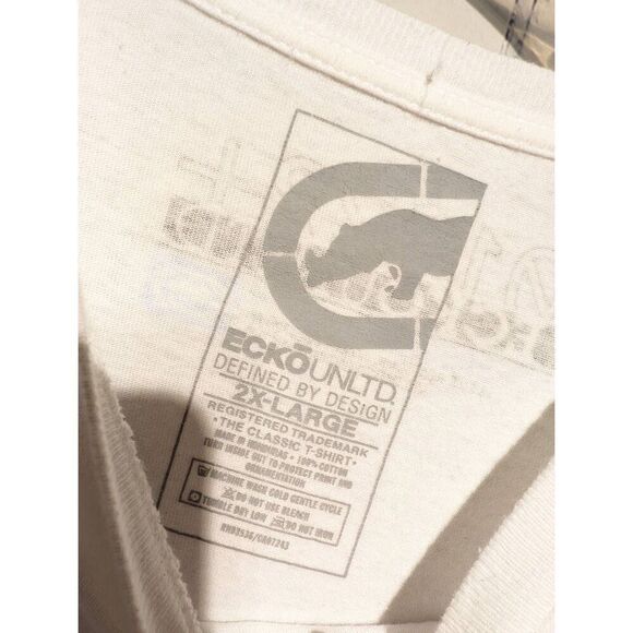 Ecko Unlimited v-neck white T-shirt size 2x - Picture 3 of 3